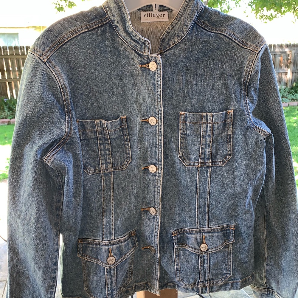 Cute fitted denim jacket